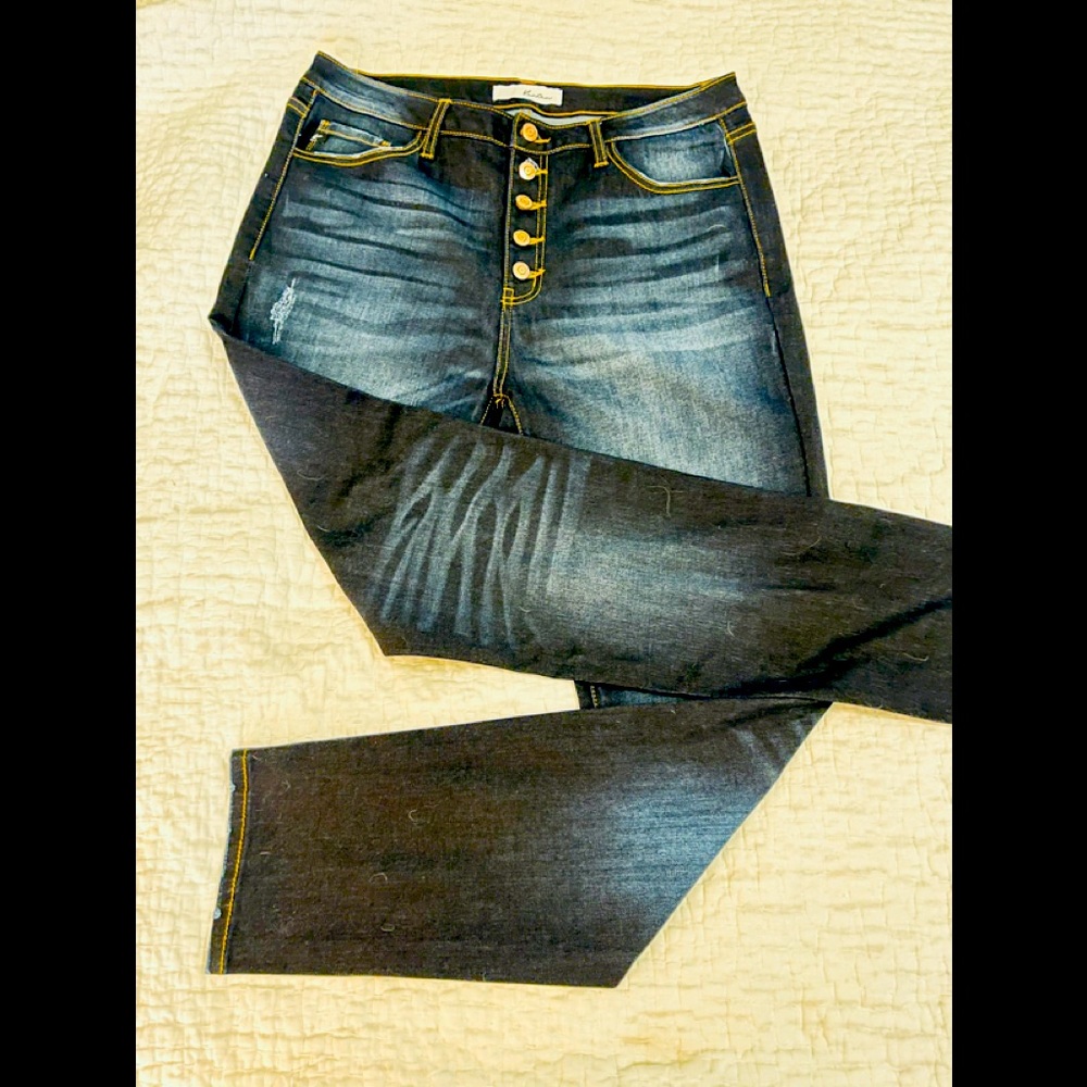 Kan Can Estillo button fly jeans.  Sz. 15/31